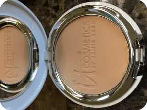 Celebration Foundation Illumination Full Coverage Anti-Aging Foundation