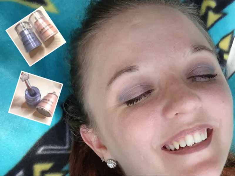 Mi Bella Reina Loose Mineral Shimmer Shadows in Tea Rose and Rich Iris #BellaGirl #Bblogger