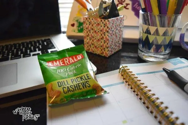 Emerald Nuts Dill Pickle Chashews