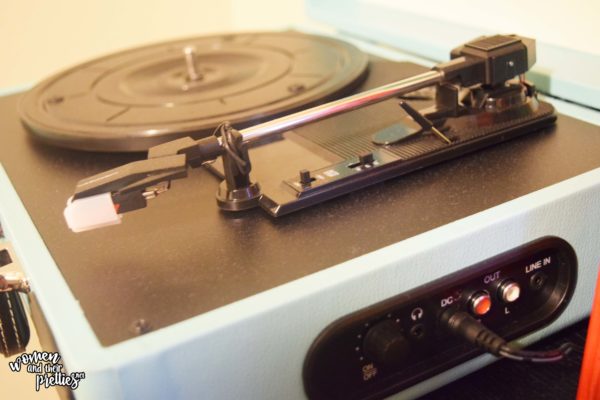 Old School Vinyl Player for Bohemia Room