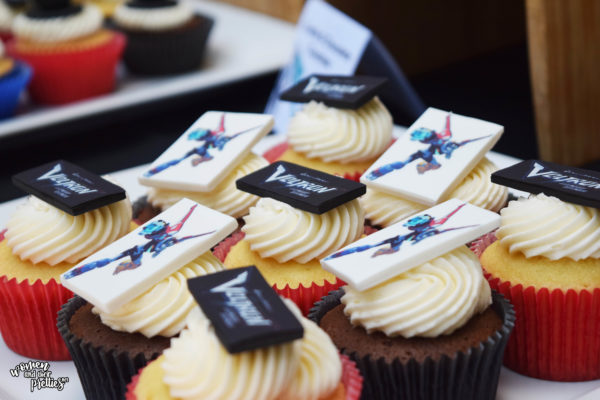 Vanilla and Chocolate Voltron Cupcakes