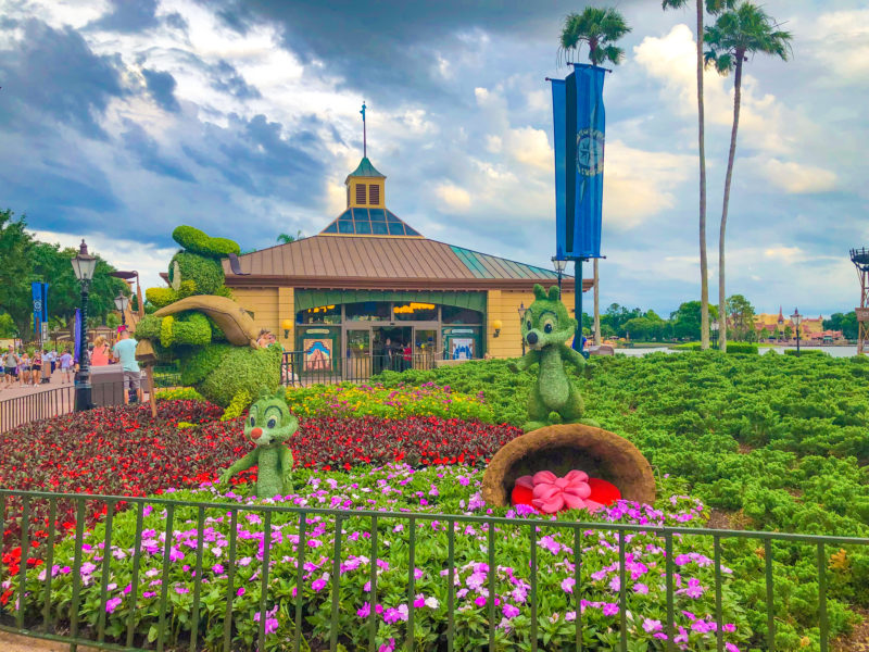 Are you looking for the best sweets, treats, and drinks to try at Epcot's Flower & Garden Festival? These are the must-try Epcot Flower & Garden food and drinks that I highly recommend. 