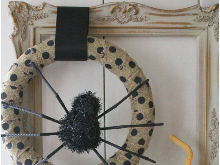 Image for DIY Spider Halloween Wreath