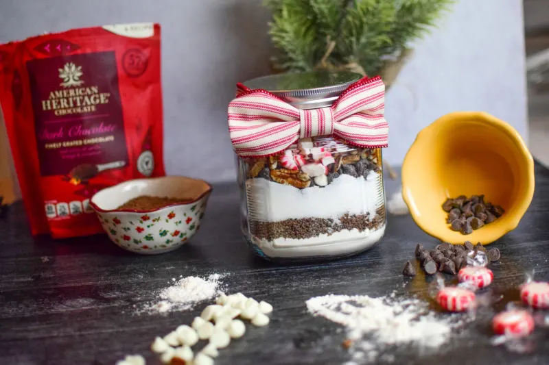 DIY Peppermint Brownies in a Jar - gift Idea