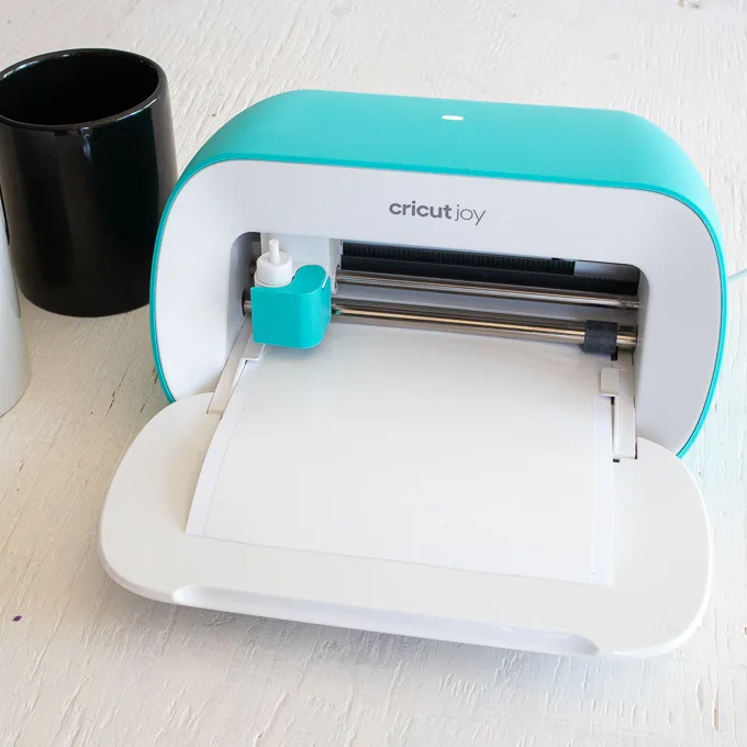 Cutting Smart Vinyl with Cricut Joy