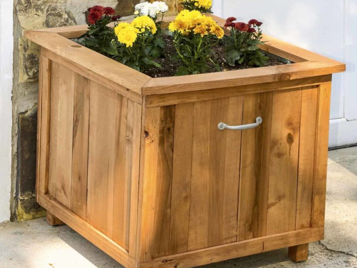 Image for DIY Hose Holder with Pallet Wood Planter