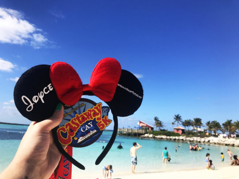 I ran my first 5k – on Disney's Private Island! My Castaway Cay 5k experience & why you should run (or walk) this 5k too! #DisneySMMC #DisneyRun