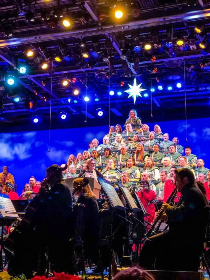 7 Things to Expect from the Disney Candlelight Processional at Epcot