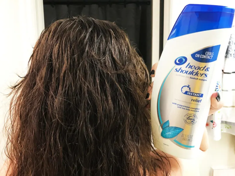 How to get the perfect holiday curls: An easy curls tutorial that doesn't require irons or curlers #ShampooSecret