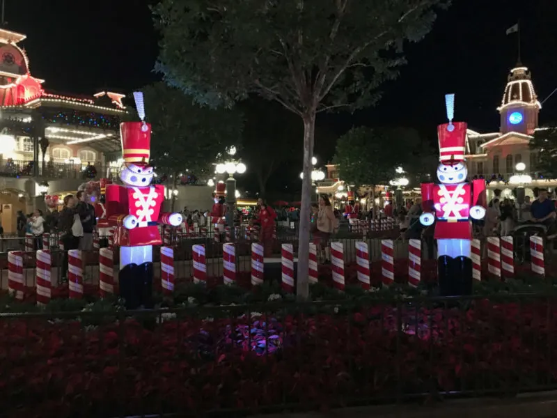 Why adults are flocking to Mickey's Very Merry Christmas Party || #DisneyHolidays #VeryMerry