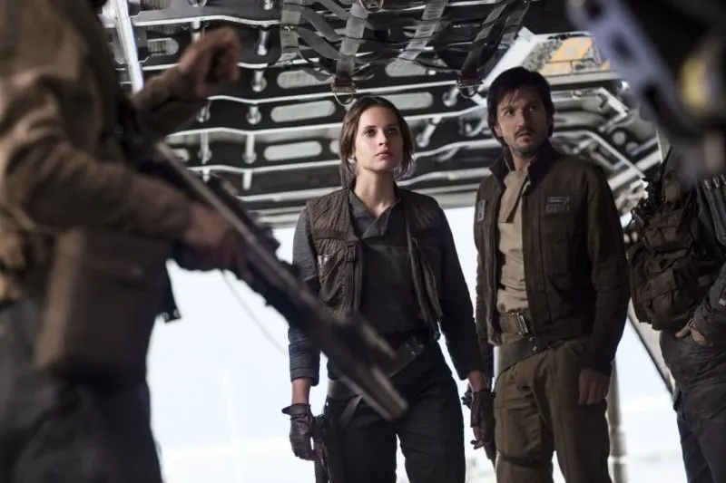 An Official Introduction to Cassian Andor: My Diego Luna Rogue One Interview #RogueOneEvent