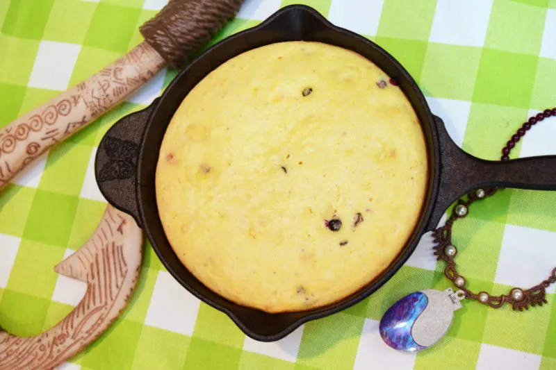 Moana's Tropical Skillet Cornbread Recipe – A Disney Inspired Moana Recipe & Disney Linky Party Wk. 4 #MoanaOnDigital